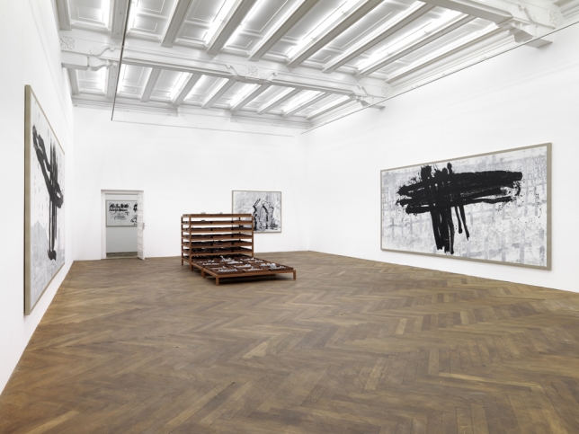 Jiechang  Yang, Die Rechnung bitte, Installation view, ARNDT Berlin, 2014 